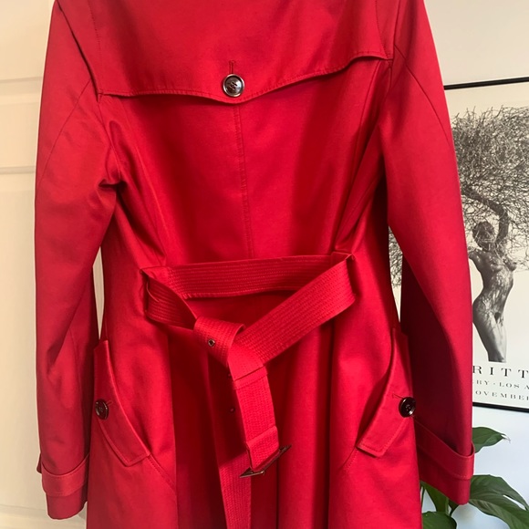 David Lawrence 🍒 Red Trench - Picture 12 of 16
